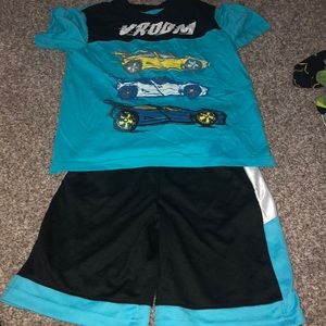 Little boy short and T-shirt set cars
